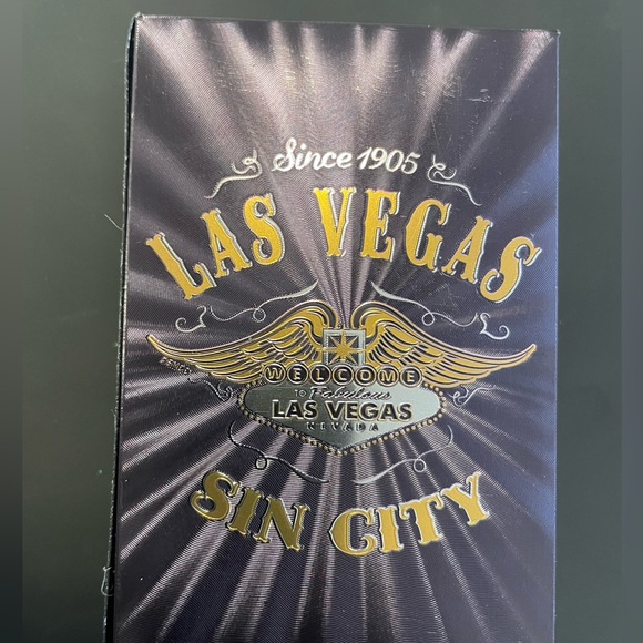 Las Vegas Playing Cards - Picture 3 of 5